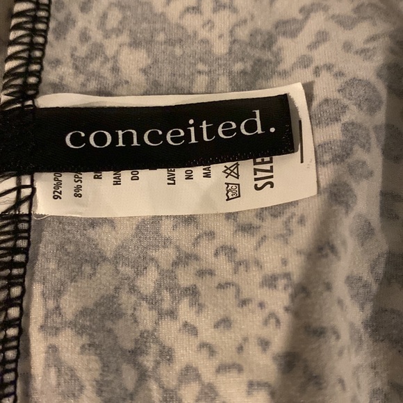 Abstract pattern Conceited Shorts - Picture 4 of 5